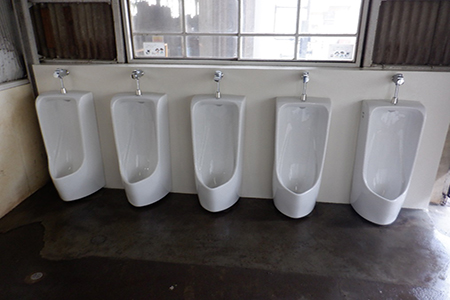 大分市　H工業様　構内男子トイレ